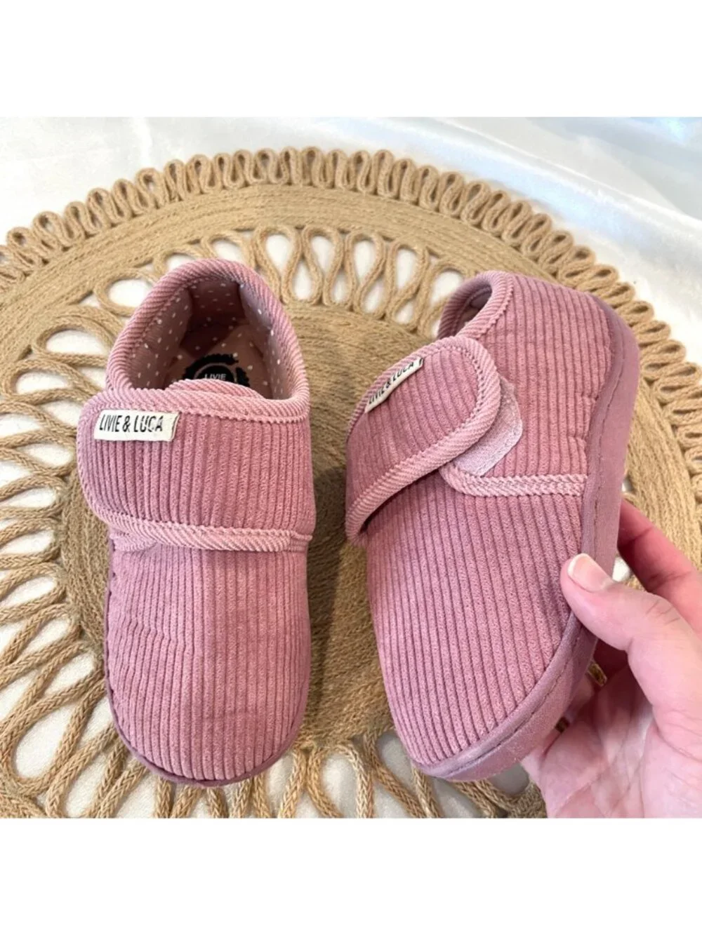 Livie and Luca Hug Rose Slipper House Shoe Size M